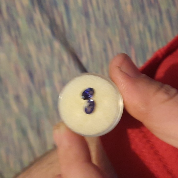 Purple tanzanite - Picture 2 of 2